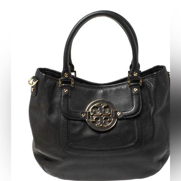 Tory Burch Handbags - Tory Burch Amanda black leather bag great condition